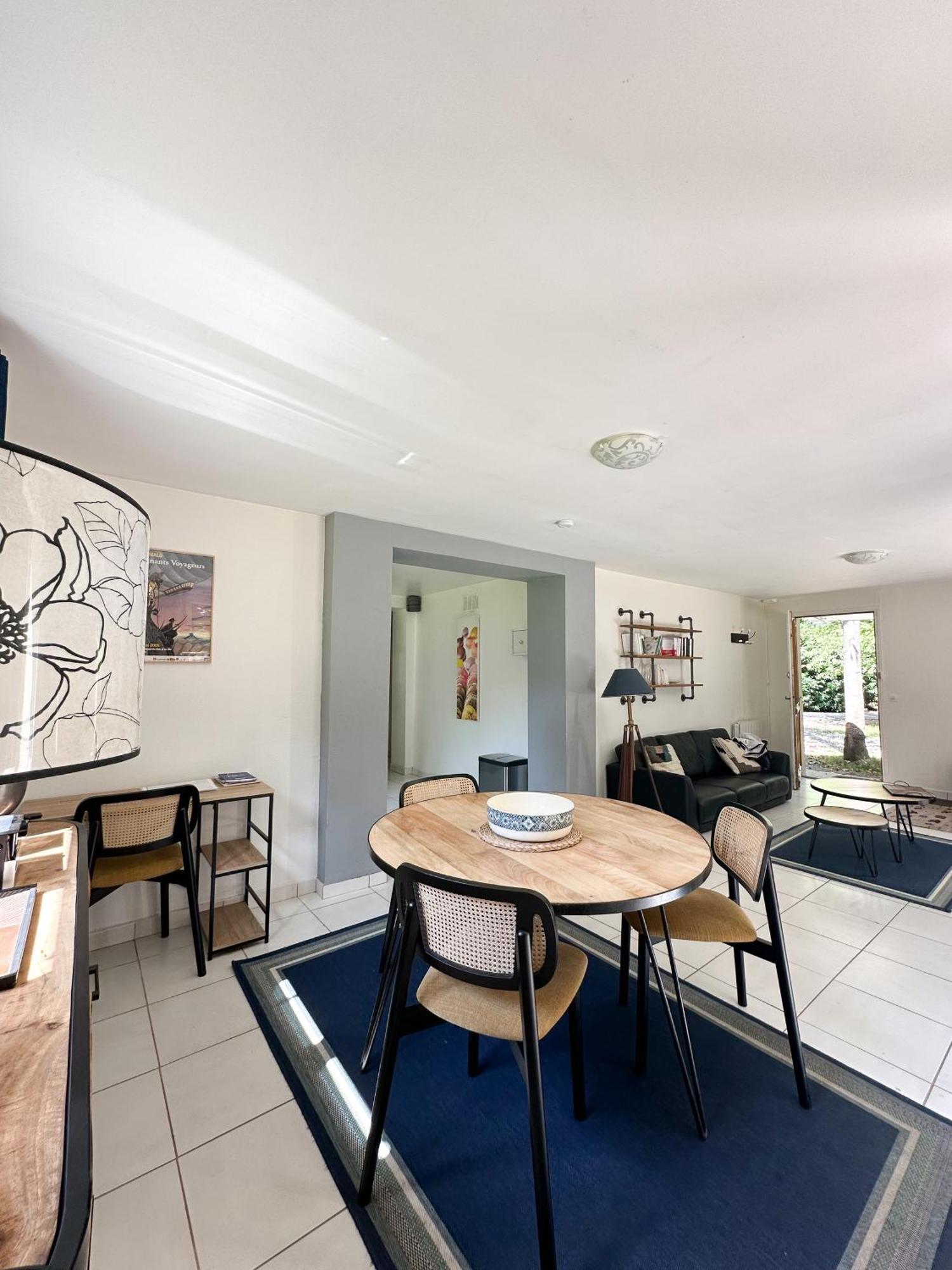 Maison Dans Parc Prive, Sports Et Loisirs Proche Golf Du Coudray Montceaux Le Coudray-Montceaux Luaran gambar